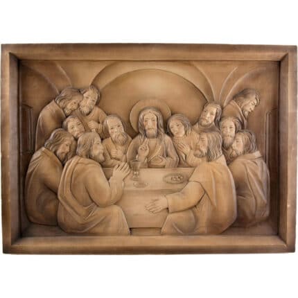 Viktor-Art The Ostatnia Wieczerza - Styl Ludowy - Bejcowana is a hand-carved wooden sculpture of Jesus and the twelve disciples at the Last Supper, featuring expressive details and a rectangular frame—a unique handmade gift. Exclusive Woodcarving