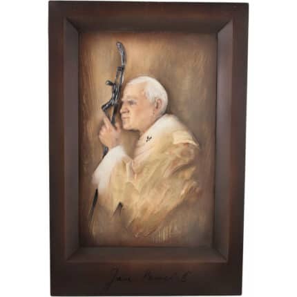 Viktor-Art The Papież - Jan Paweł II - Wygrawerowany oryginalny Podpis is a handmade framed 3D relief sculpture showing Pope John Paul II in profile, with his engraved signature and a brown textured background on wood. Exclusive Woodcarving