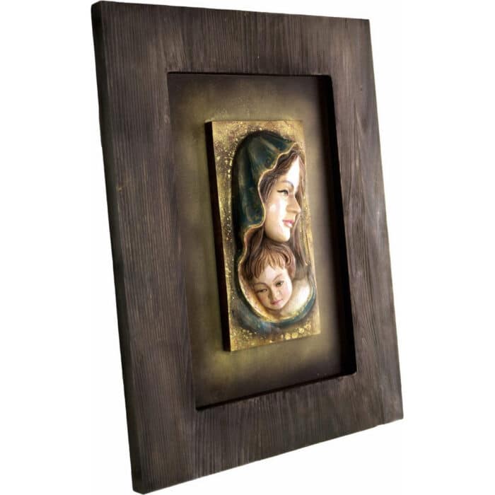 Matka Boska Maria z Dzieckiem Jezusem (Model 2) figura drewniana – prezent na pierwszą komunię – ujęcie 2