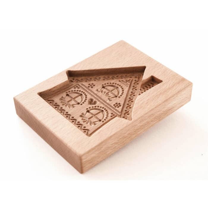 Forma do Piernika - Forma do ciasteczek (Chatka z Piernika) rzeźba drewniana – dekoracja salonu – ujęcie 3
