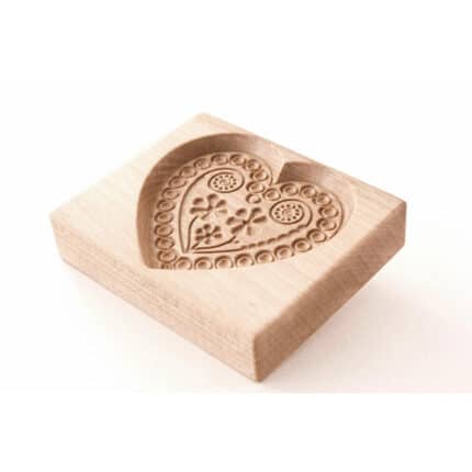 Forma do Piernika - Foremka do ciasteczek (Serce 2) rzeźba drewniana – dekoracja biblioteki – ujęcie 3