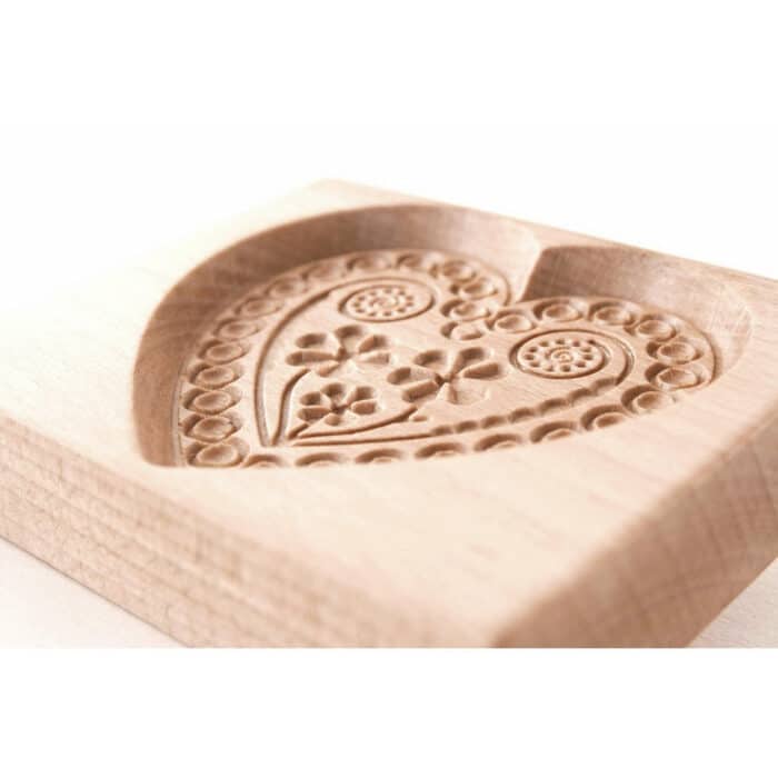 Forma do Piernika - Foremka do ciasteczek (Serce 2) rzeźba drewniana – dekoracja salonu – ujęcie 2