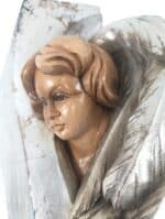 Anioł Stróż - Skrzydła Miłosierdzia figura drewniana – prezent na pierwszą komunię – ujęcie 2